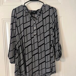 Black and White Geometric Women's Top